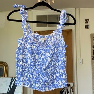 Gianni Bini Girls Blue and White Floral Top NWT